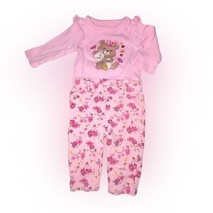 Garanimals 2-piece pink onsie and jeggings with 🧸 ❤️ 🌸 & 🦋 0-3 months